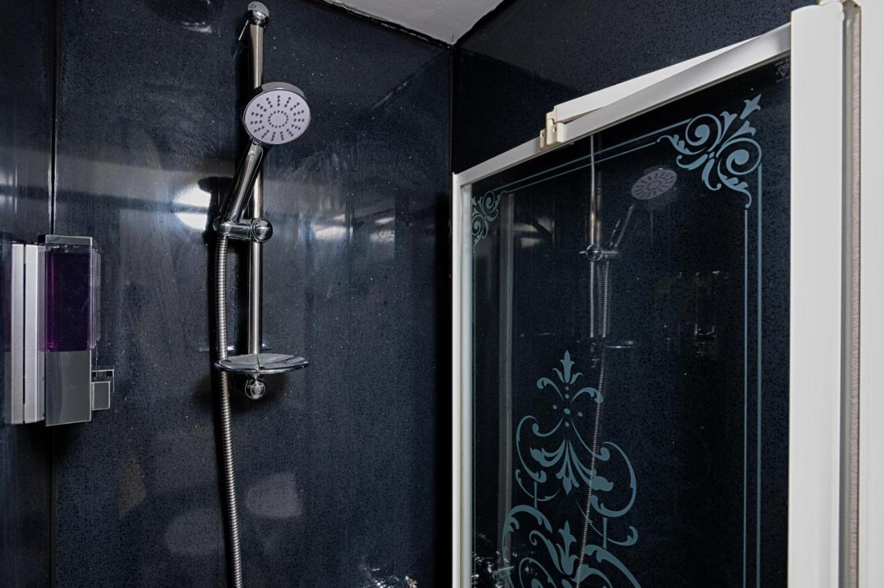 Alexandra House Apartment Суонзи Екстериор снимка